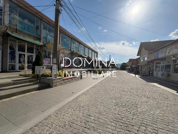 Spațiu comercial, de 300 mp, în Est