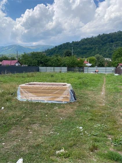 Teren de 1330 mp, în Central