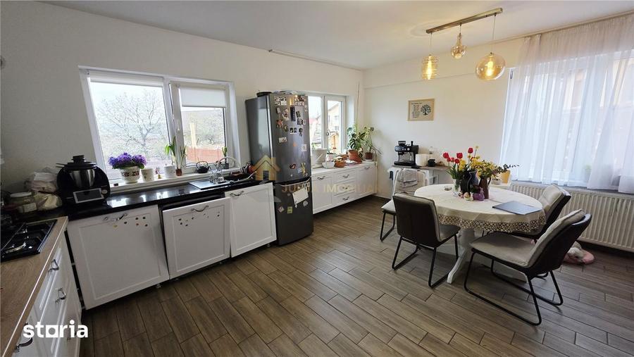 CASA 5 CAMERE 196 MP TEREN 225 MP DAMBUL ROTUND - 7