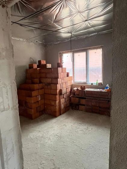 Casă cu 3 camere în Iecea Mare