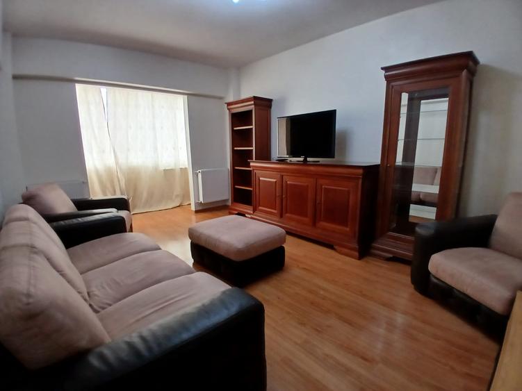 Apartament 2 Camere de Închiriat,  450 €, Gata de Mutare - 1