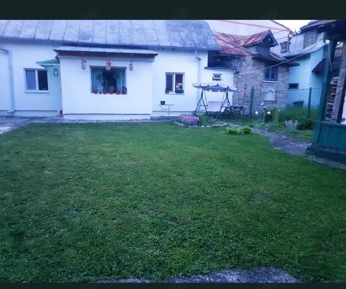 Casă cu 2 camere cu Teren 376 Mp în Breaza de Sus