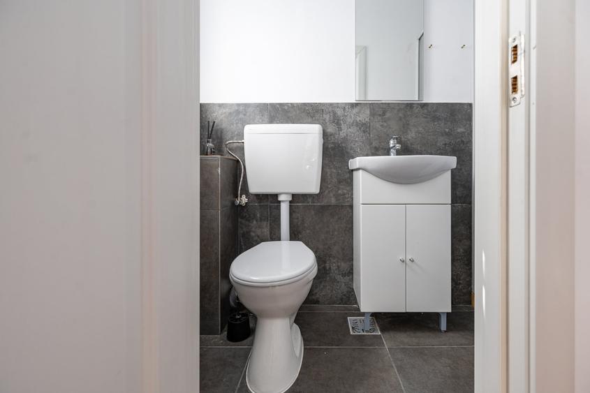 Birou, de 20.469999313354 mp, în Mehala