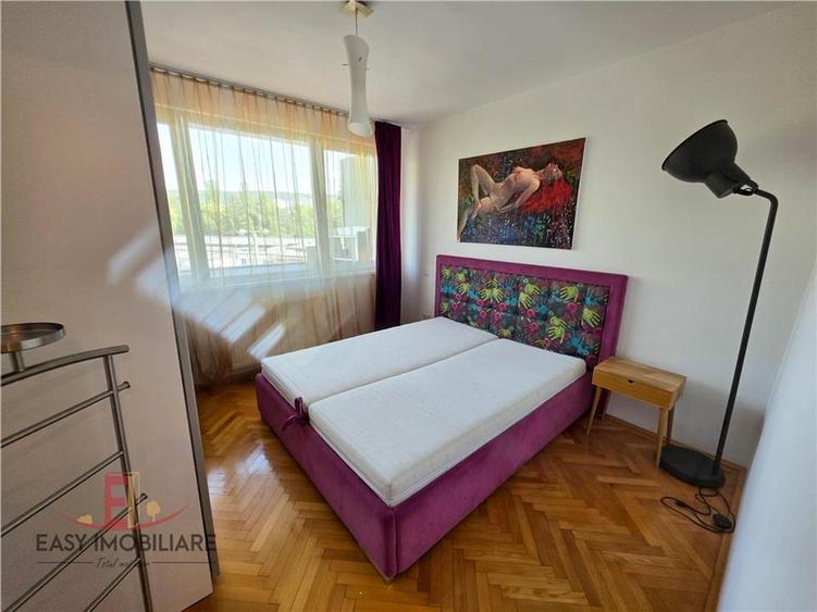 Apartament cu 3 camere decomandat în Aleea Carpați