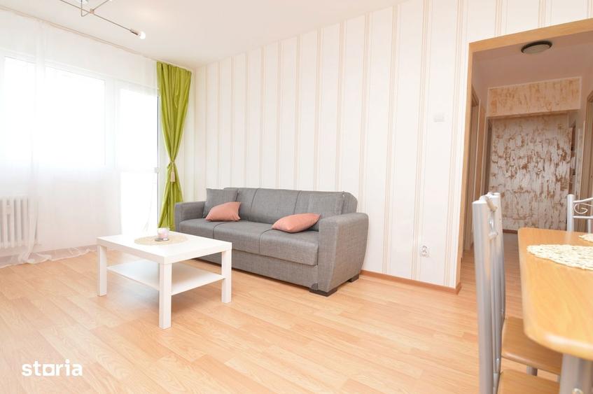 Apartament cu 3 camere, mobilat în Victoriei