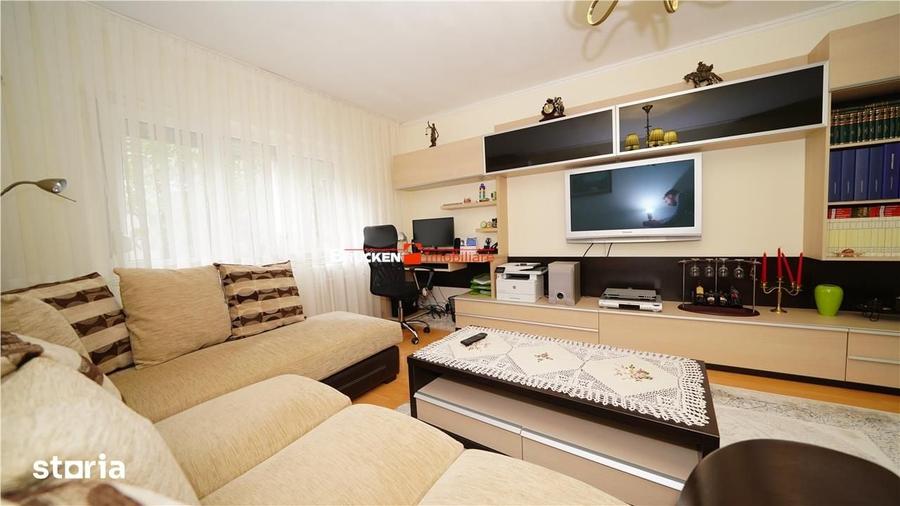 Apartament cu 4 camere în Rogerius