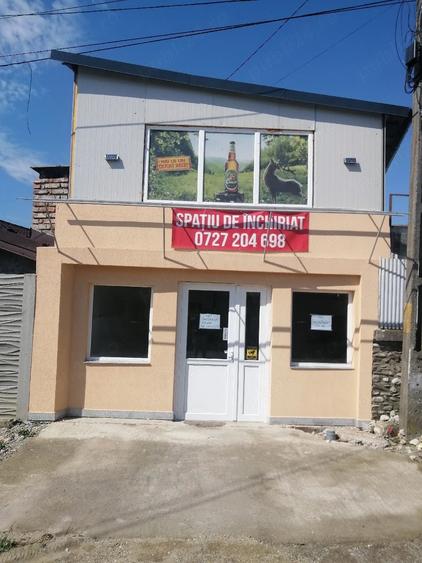 Spațiu comercial, de 50 mp, în Dărmănești
