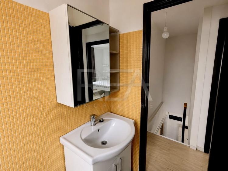 Apartament cu 3 camere decomandat, mobilat în Titan