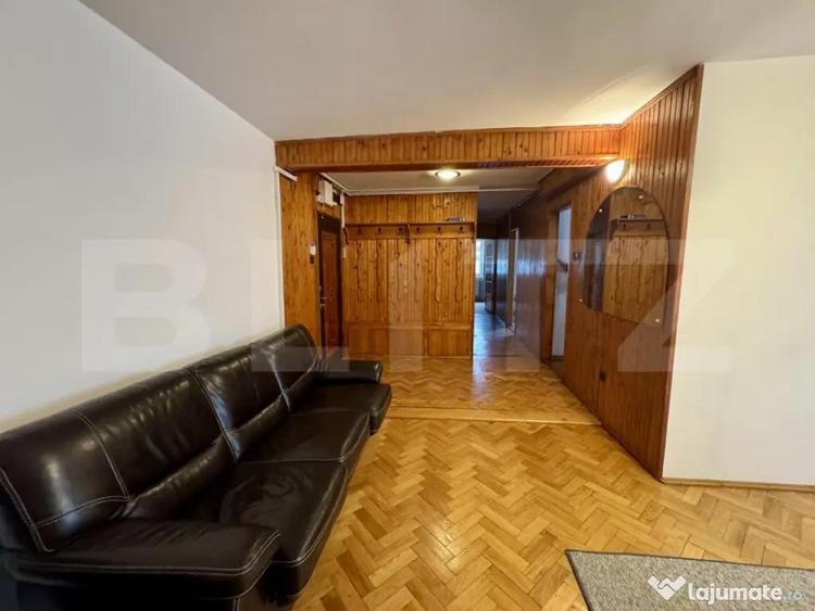 Apartament cu 3 camere decomandat în Semicentral