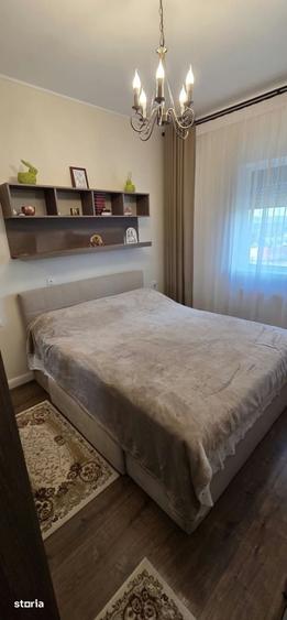 Apartament cu 3 camere decomandat în Craiovei