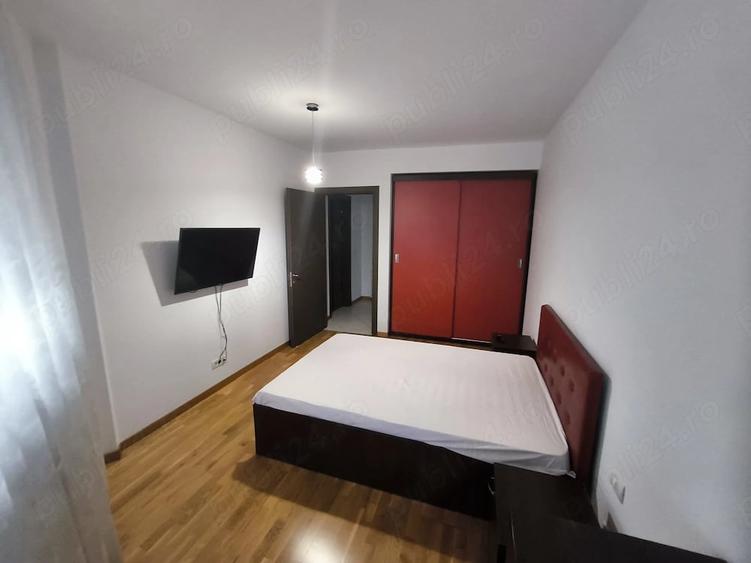 Apartament cu 3 camere decomandat în Torontalului