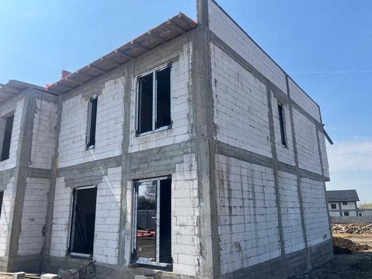 Casă cu 5 camere cu Canalizare în Exterior Nord