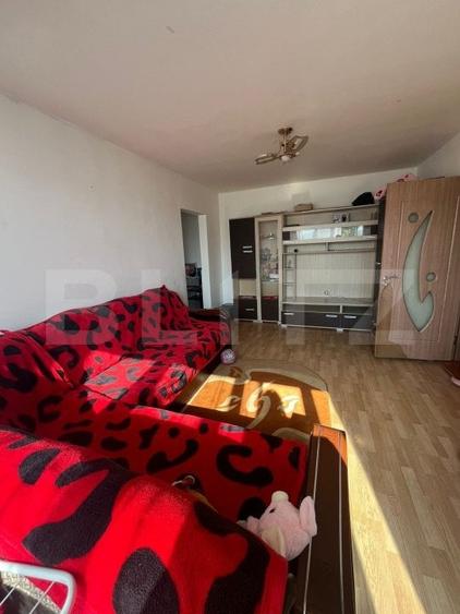 Apartament cu 2 camere semidecomandat, mobilat în Câmpia Turzii