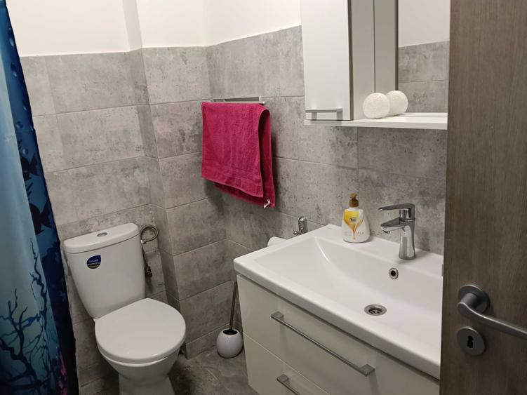 Apartament cu 2 camere decomandat în Cug