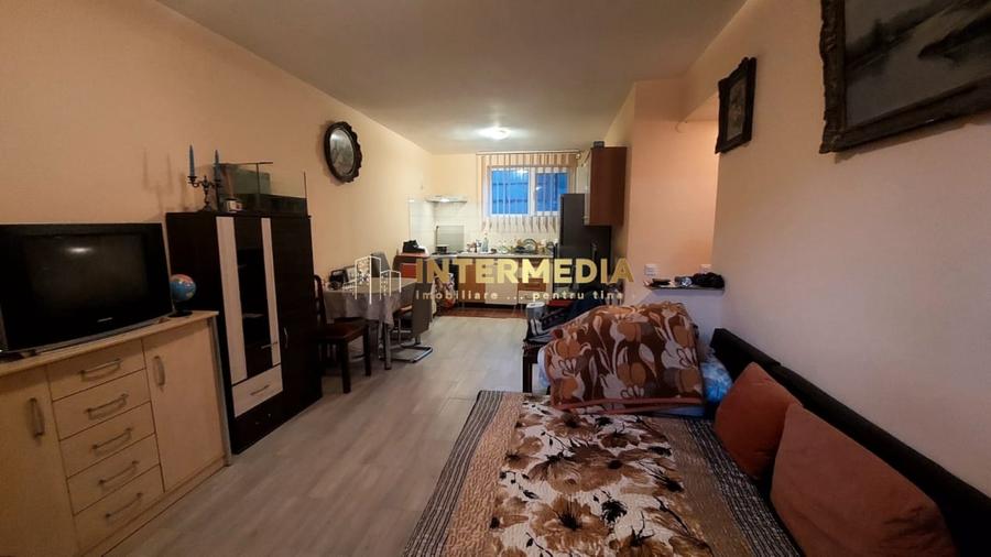 Apartament cu 2 camere decomandat, mobilat în Cetate