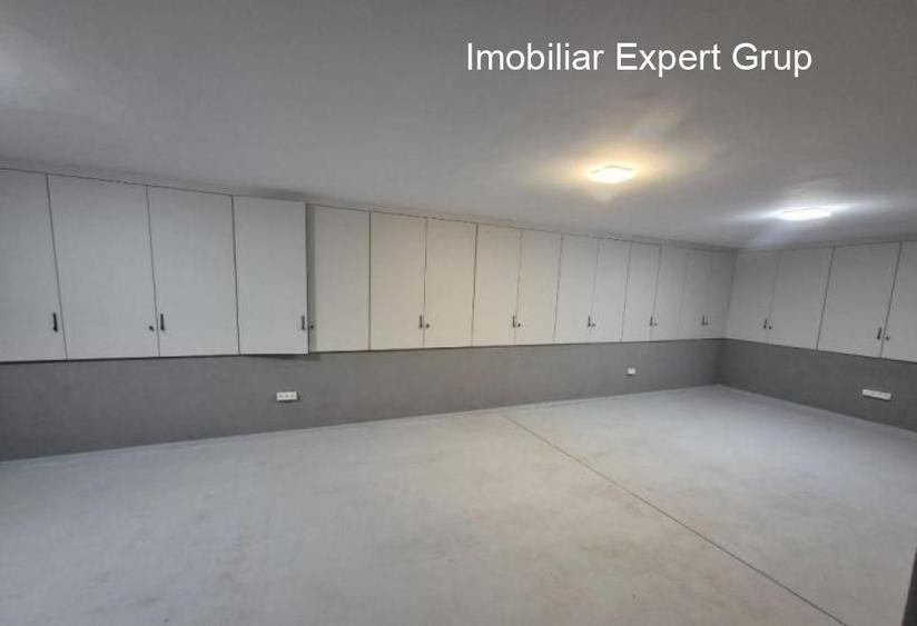Casă individuală cu 8 camere cu Canalizare în Tineretului