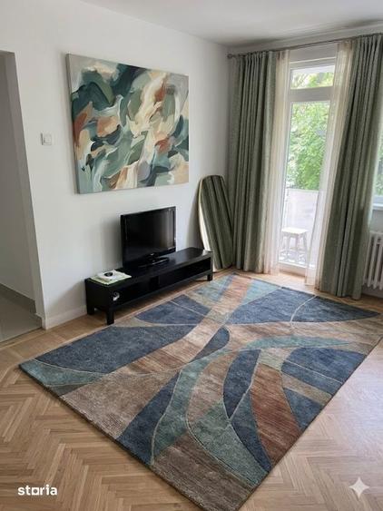 Apartament cu 2 camere semidecomandat, mobilat în Văcăresti