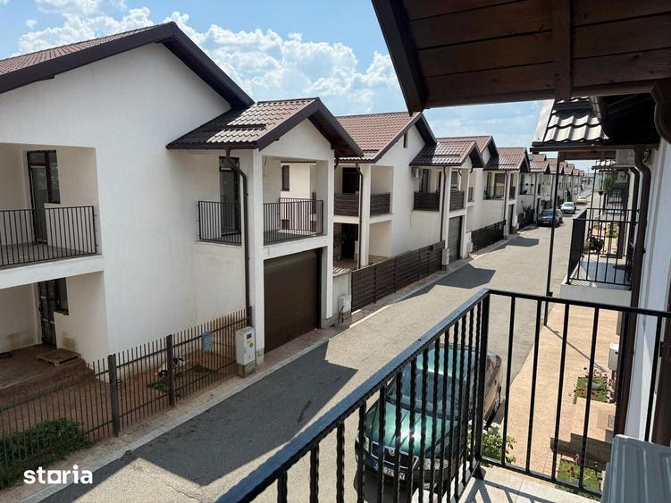 Casă cu 4 camere cu Teren 250 Mp în Ulmi