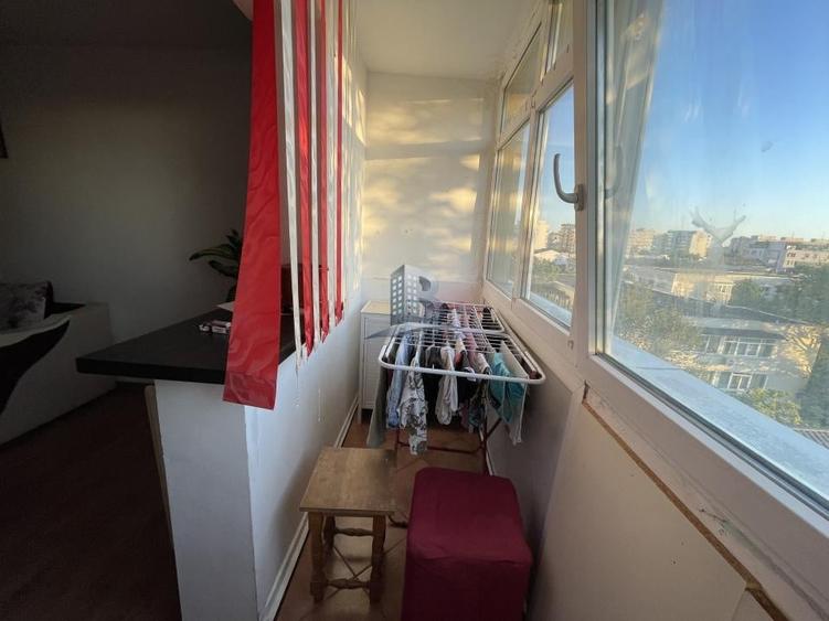 Apartament cu 2 camere decomandat, mobilat în Tei