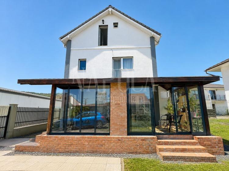 Casă individuală cu 4 camere cu Canalizare în Gilău