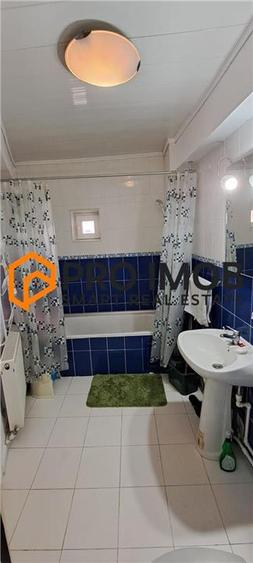 Apartament cu 4 camere decomandat, mobilat în Broșteni