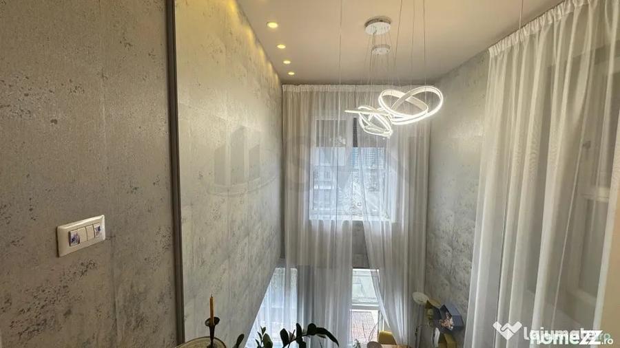 Apartament cu 3 camere decomandat în Aviației