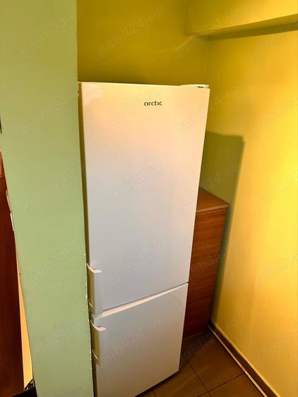 Apartament cu 4 camere decomandat în Complex Studențesc