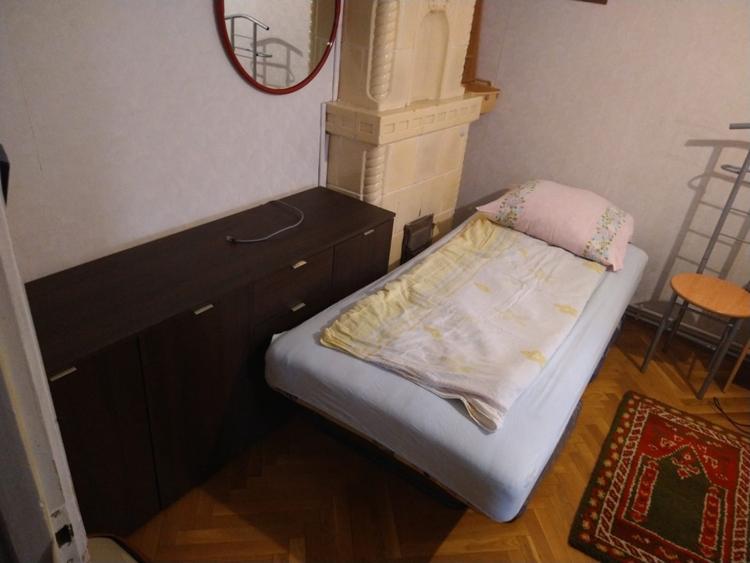 Casă individuală cu 5 camere cu Canalizare în Cetate