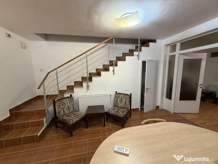 Casă cu 5 camere cu Teren 250 Mp în Central