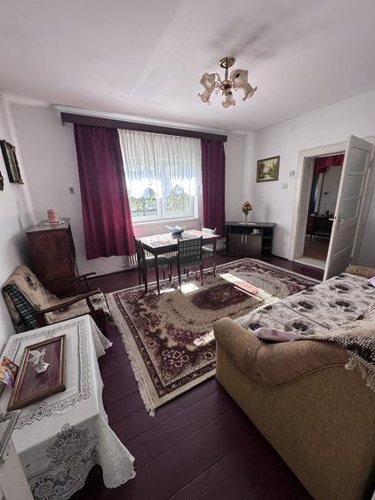 Casă cu 4 camere în Central