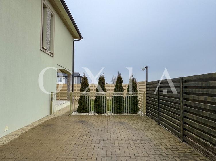 Duplex cu 4 camere cu Canalizare în Chișoda