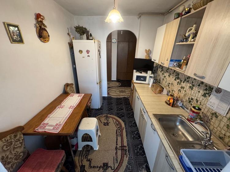 Apartament 2 camere zona Anda cu Centrala - 7