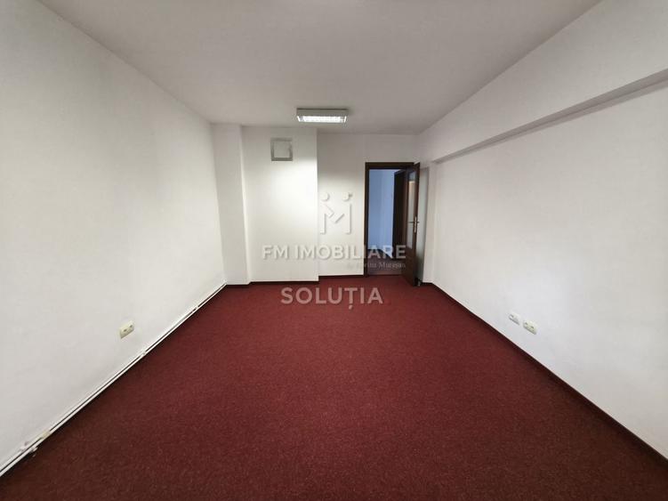 Apartament cu 3 camere decomandat în Republicii
