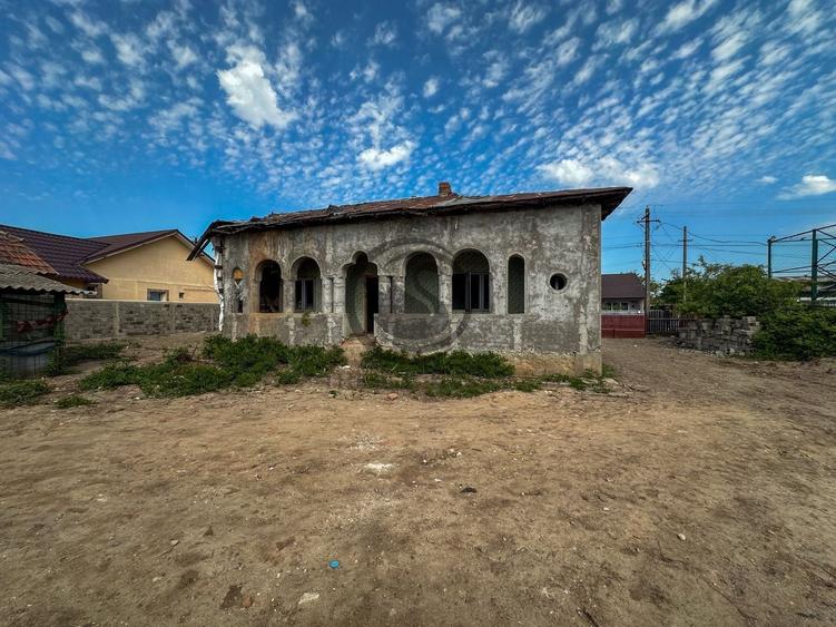 Casă individuală cu 7 camere cu Canalizare în Cioranii de Sus