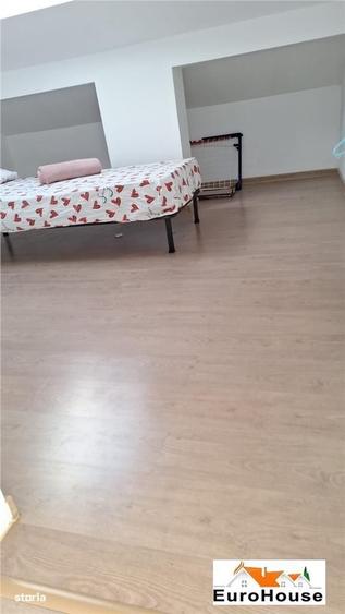Apartament cu 3 camere decomandat în Cetate