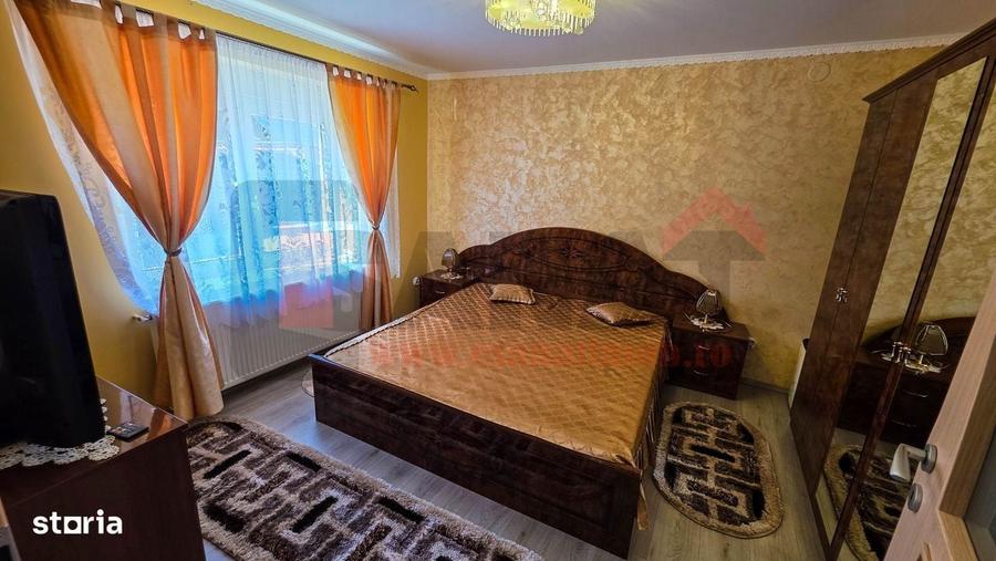 Casă cu 4 camere în Ruși