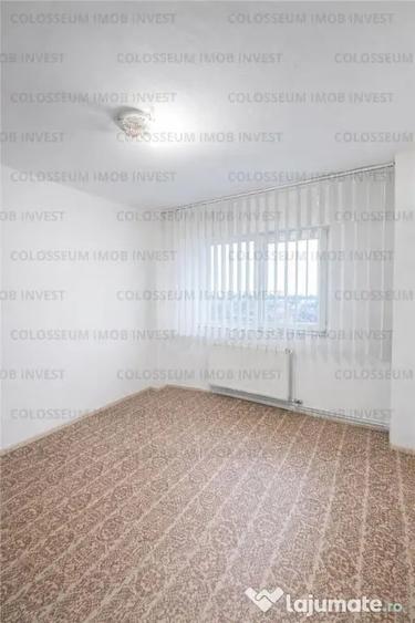 Apartament cu 3 camere decomandat în Calea București