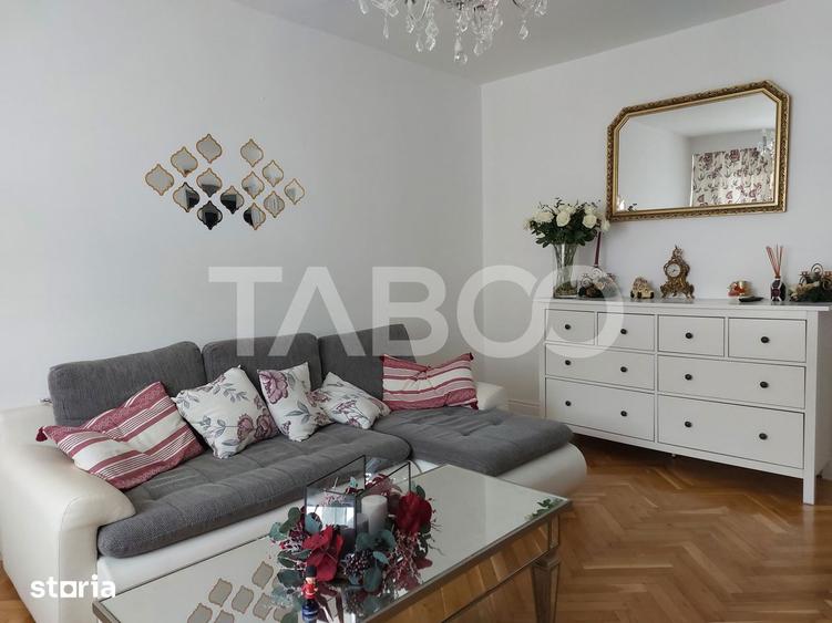 Apartament cu 3 camere decomandat, mobilat în Valea Aurie