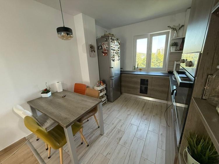 Apartament cu 4 camere decomandat în Mănăștur