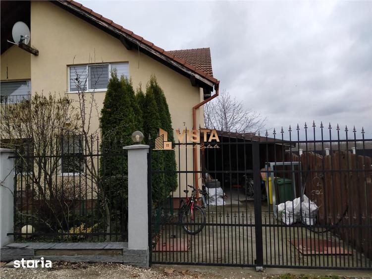 Casă cu 5 camere cu Teren 1000 Mp în Tractorul