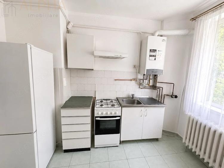 Apartament cu 2 camere semidecomandat în Independenței