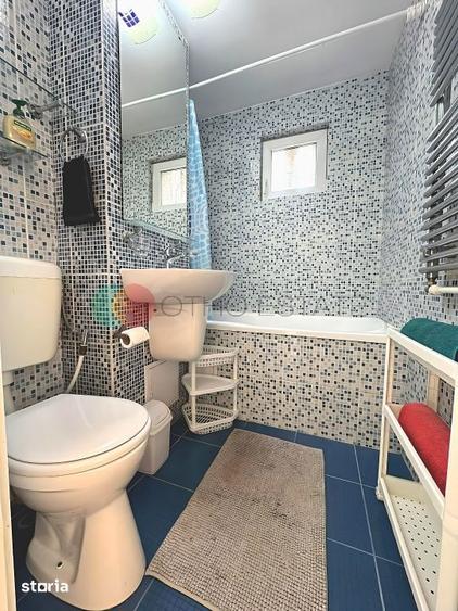 Apartament cu 2 camere semidecomandat, mobilat în Tei