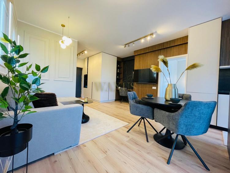 Apartament cu 2 camere semidecomandat, mobilat în Florești