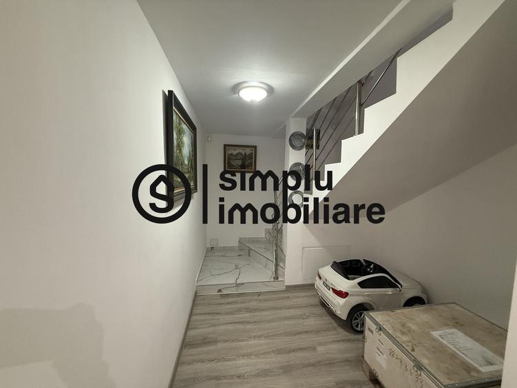 Casă individuală cu 4 camere cu Canalizare în Bariera Vâlcii
