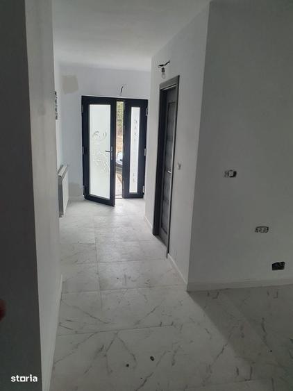 Casă cu 4 camere în Scutaru