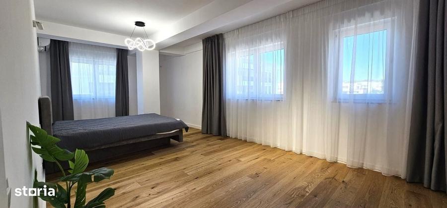 Apartament cu 4 camere, mobilat în Central