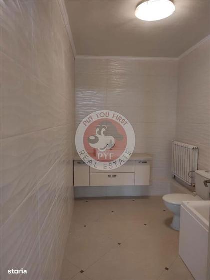 Apartament cu 3 camere decomandat în Primăverii