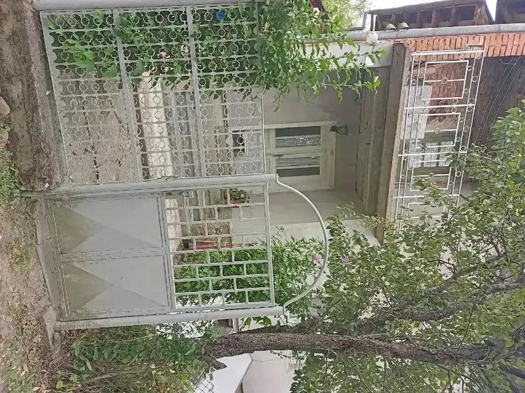 Casă cu 2 camere cu Teren 392 Mp în Rugășești