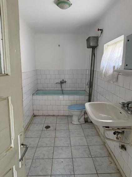 Casă cu 4 camere în Dumbrava