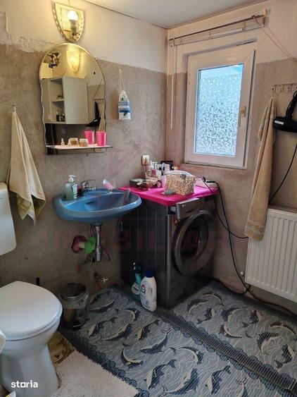 Casă cu 4 camere în Cireșa